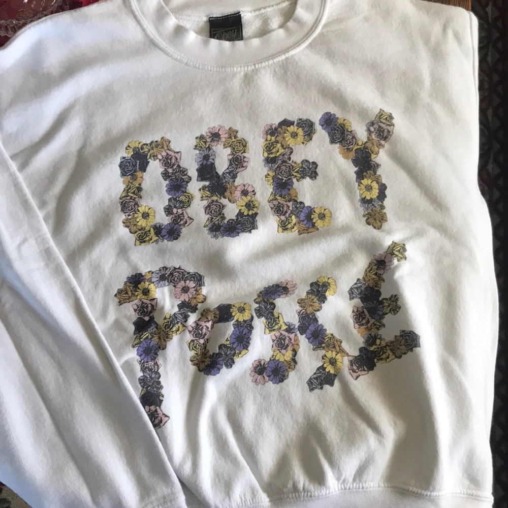 White Obey Crew Neck hoodie // Size S